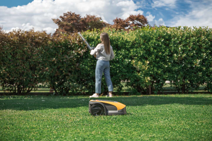 STIGA Autonomer Mähroboter A 1500